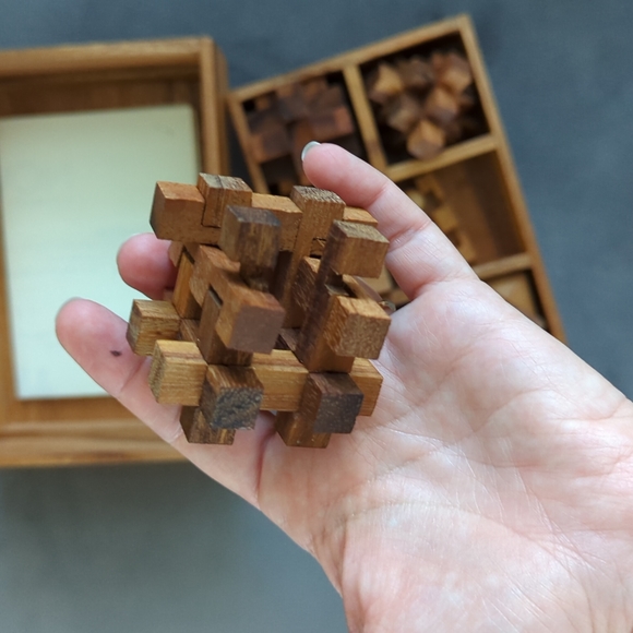 Wooden puzzle Brain Teasers - Picture 2 of 2